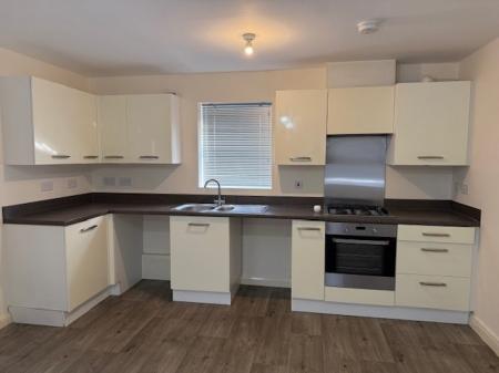 2 bedroom Flat to let in Edinburgh Road, Nuneaton, CV10