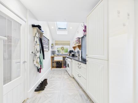 5 bedroom Detached house for sale in Bradgate Road, Hinckley, LE10