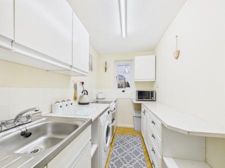 1 bedroom Maisonette to let in Sycamore Close, Burbage, LE10
