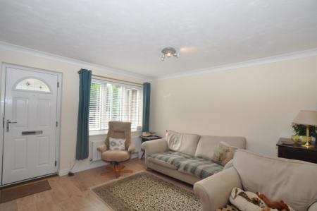 3 bedroom Terraced House to let in Mowbray Gardens, Hitchin, SG4