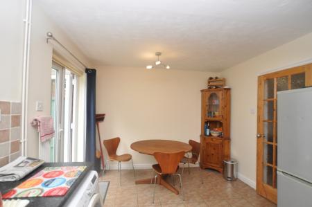 3 bedroom Terraced House to let in Mowbray Gardens, Hitchin, SG4