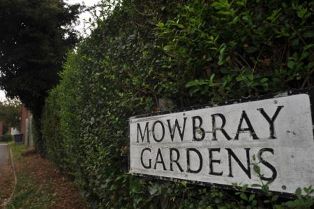 3 bedroom Terraced House to let in Mowbray Gardens, Hitchin, SG4