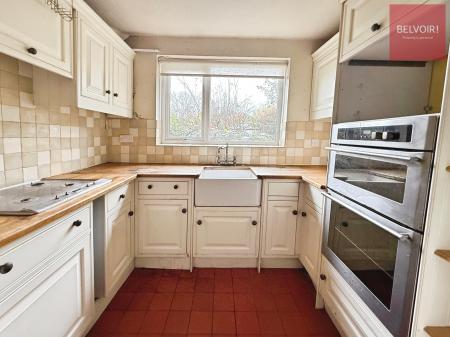 3 bedroom Semi-detached house for sale in Maytree Avenue, HU8, Hull, HU8