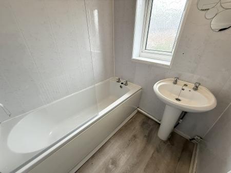2 bedroom Terraced House to let in Medina Road, HU8, Hull, HU8