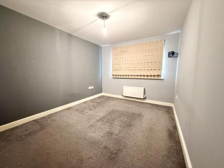 2 bedroom Flat to let in Redhill Park, HU6, Hull, HU6