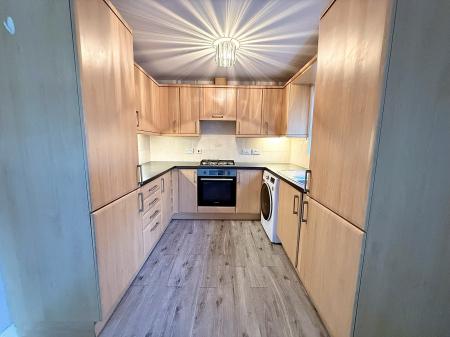 2 bedroom Flat to let in Redhill Park, HU6, Hull, HU6