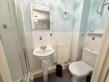 2 bedroom Flat to let in Redhill Park, HU6, Hull, HU6