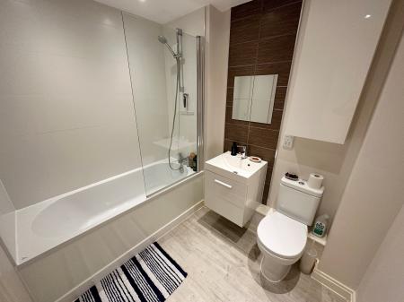 1 bedroom Flat to let in Park Square, Brookside, Huntingdon, PE29