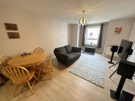 1 bedroom Flat to let in Park Square, Brookside, Huntingdon, PE29