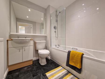 2 bedroom Flat for sale in Rowan Court, Smithton, Highland, IV2