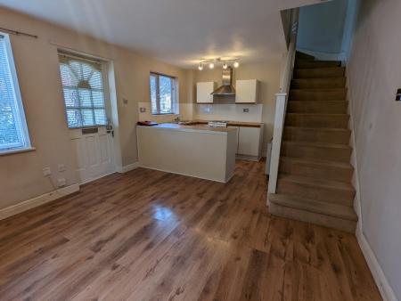 1 bedroom Terraced House to let in Avondale Road, Kettering, NN16