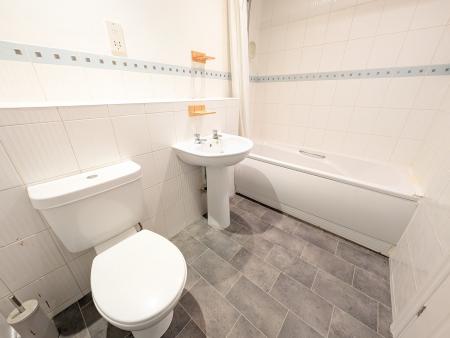 1 bedroom Flat to let in Reservoir Road, Kettering, NN16