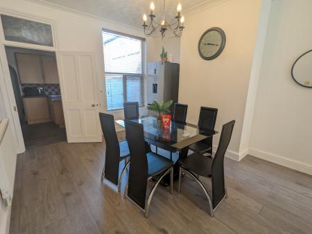 3 bedroom Terraced House to let in Field Street, Kettering, NN16