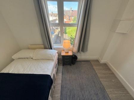 3 bedroom Terraced House to let in Field Street, Kettering, NN16