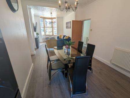 3 bedroom Terraced House to let in Field Street, Kettering, NN16