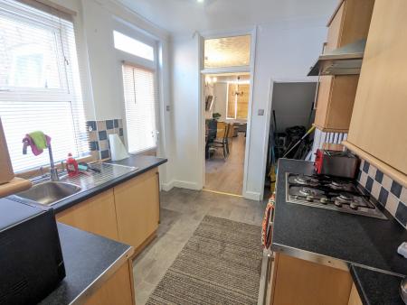 3 bedroom Terraced House to let in Field Street, Kettering, NN16