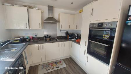 3 bedroom Semi-detached house to let in Nar Close, King's Lynn, PE30