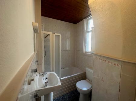 1 bedroom Flat to let in Dunnikier Road, Kirkcaldy, KY1