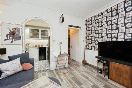 1 bedroom Flat for sale in North Overgate, Kinghorn, KY3