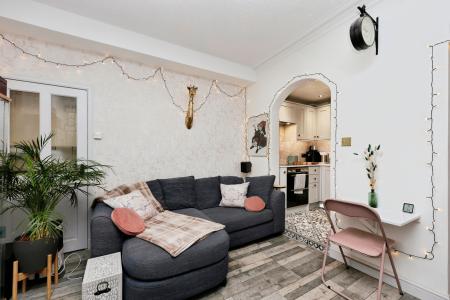 1 bedroom Flat for sale in North Overgate, Kinghorn, KY3