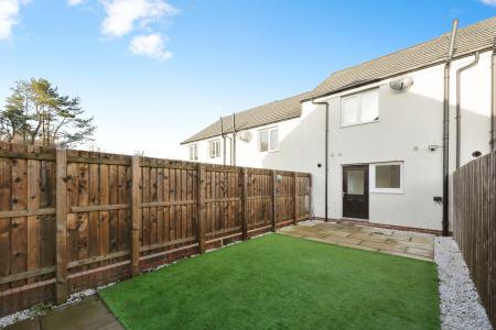 2 bedroom Flat for sale in Rosslyn Crescent, Kirkcaldy, KY1