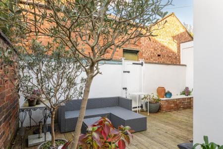 3 bedroom Terraced House for sale in Clarendon Avenue, Leamington Spa