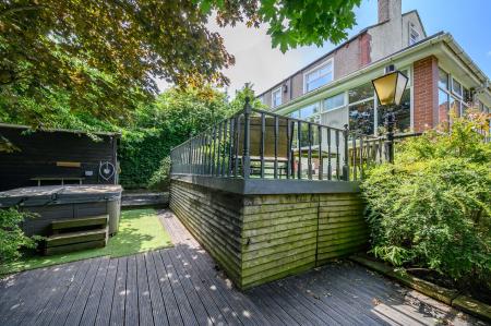 4 bedroom Semi-detached house for sale in High Street, Leeds, LS27