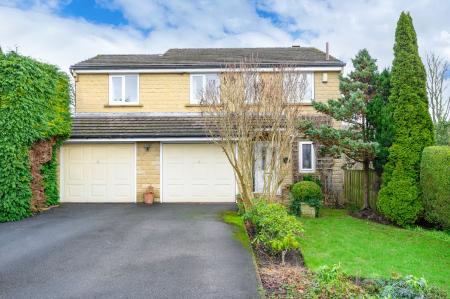 5 bedroom Detached house for sale in Burns Court, Birstall, WF17