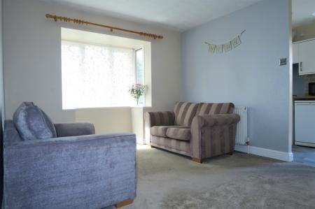 1 bedroom Town house to let in Siskin Court, Morley, LS27