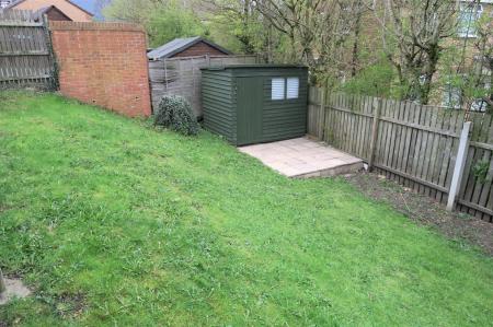 1 bedroom Town house to let in Siskin Court, Morley, LS27