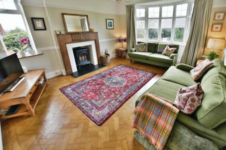 4 bedroom Detached house for sale in Station Road, Trevor, Llangollen, LL20