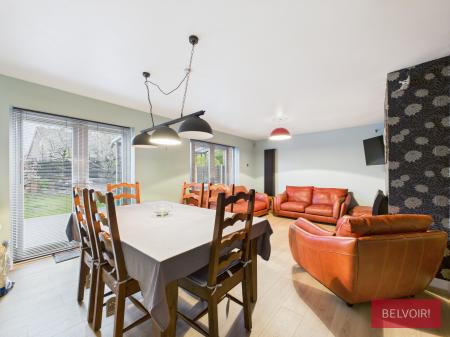 4 bedroom Detached house to let in Denning Road, Borras, LL12