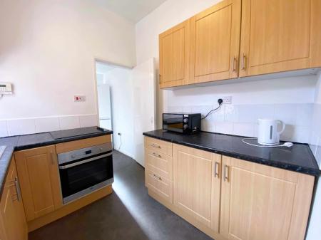 5 bedroom Terraced House for sale in Hartopp Road, Clarendon Park, Leicester, LE2