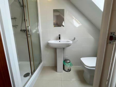 4 bedroom Semi-detached house to let in Abingdon Road, Clarendon Park, Leicester, LE2