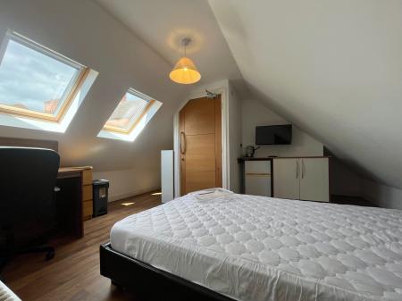 4 bedroom Semi-detached house to let in Abingdon Road, Clarendon Park, Leicester, LE2