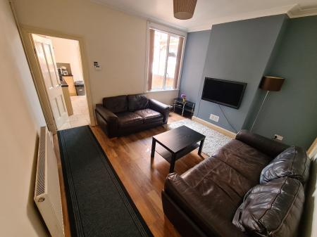 4 bedroom Terraced House to let in Welford Road, Clarendon Park, Leicester, LE2