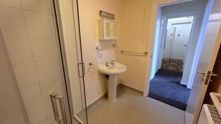 1 bedroom Flat to let in London Road, Stoneygate, Leicester, LE2