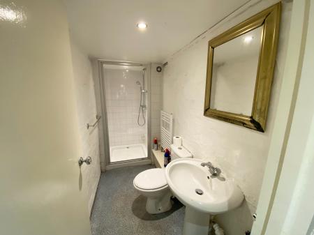 5 bedroom Terraced House to let in Tichborne Street, Leicester, LE2