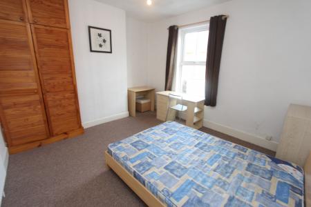 2 bedroom Terraced House to let in Cradock Road, Clarendon Park, Leicester, LE2