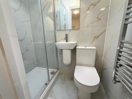 4 bedroom Terraced House to let in Oxford Road, Clarendon Park, Leicester, LE2