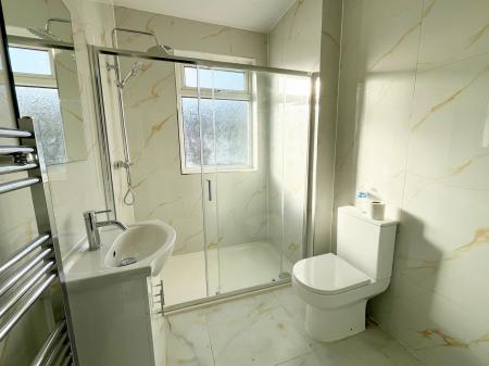 4 bedroom Terraced House to let in Oxford Road, Clarendon Park, Leicester, LE2