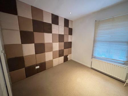 2 bedroom Terraced House to let in Lansdowne Road, Aylestone, Leicester, LE2