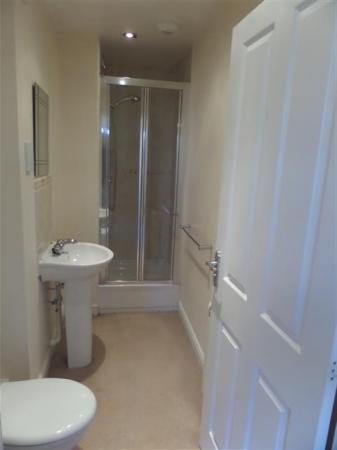 2 bedroom Flat to let in Olsen Rise, Bunkers Hill, Lincoln, LN2