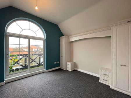 4 bedroom Terraced House to let in Bridge Walk, Burton Waters, Lincoln, LN1