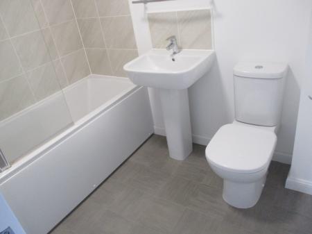 3 bedroom Semi-detached house to let in Vespasian Way, North Hykeham, LN6