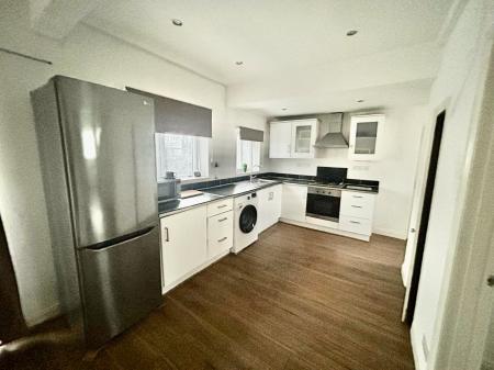 3 bedroom Semi-detached house to let in Welbeck Avenue, Wolverhampton, WV10
