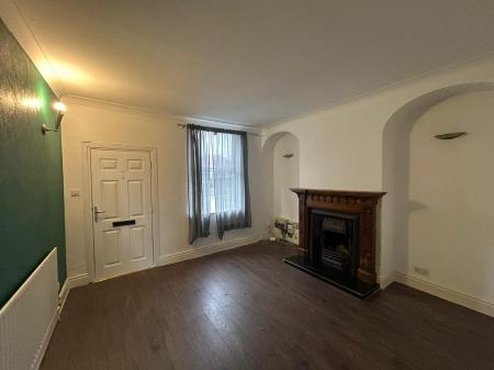 2 bedroom Terraced House to let in Wolverhampton Road, Essington, WV11