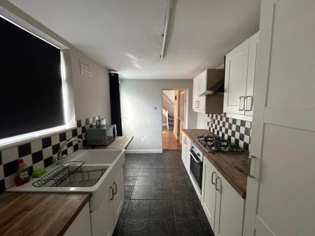 2 bedroom Terraced House to let in Wolverhampton Road, Essington, WV11