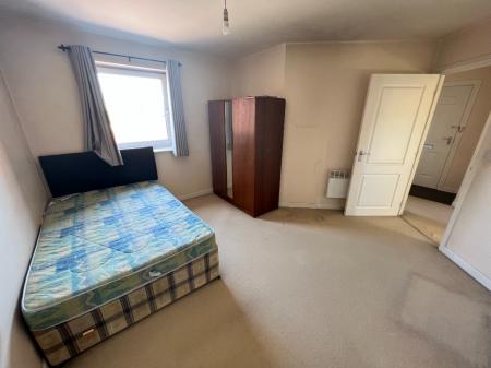 2 bedroom Apartment to let in Broad Gauge Way, Wolverhampton, WV10