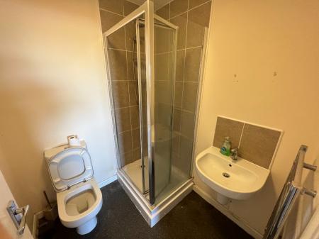 2 bedroom Apartment to let in Broad Gauge Way, Wolverhampton, WV10